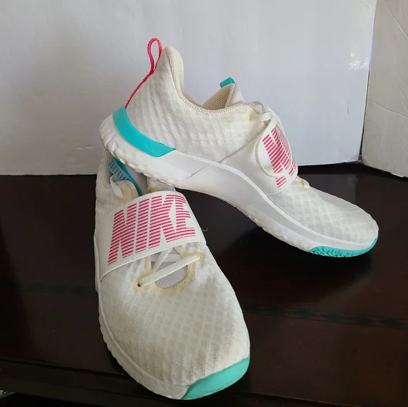 Nike Renew In  White Sneakers Women's Sz.8.5 - Picture 2 of 7